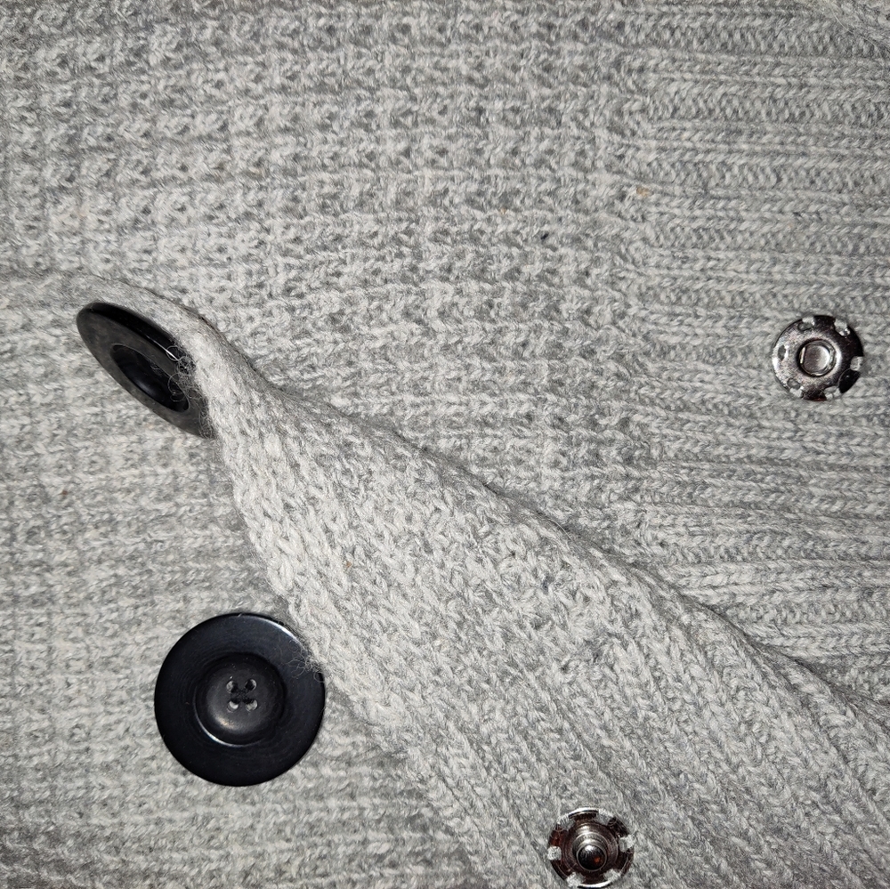 ๐ฅ SALE! 6/$29 Scoop Neck Button Up Sweater - Picture 5 of 6